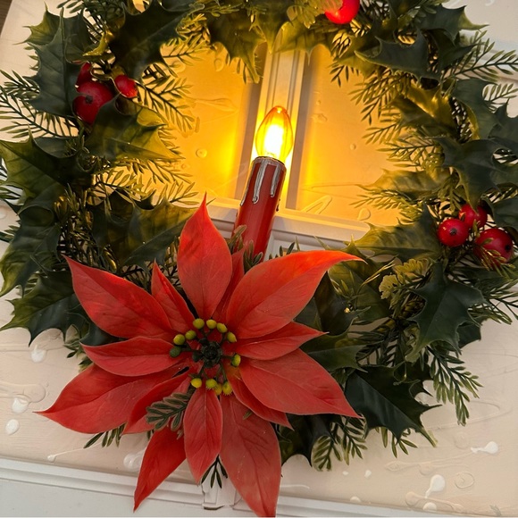 Vintage Christmas Wreath - Picture 10 of 16